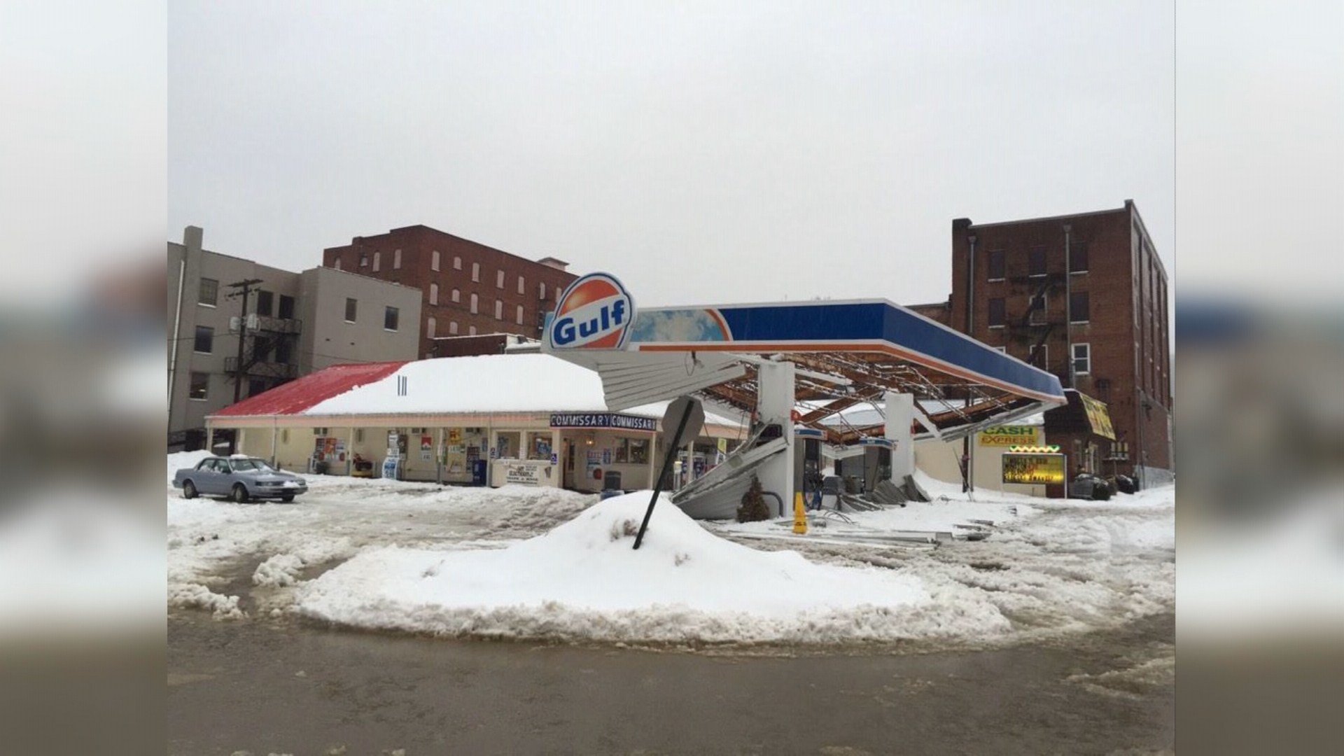 Winter weather causes gas station awning collapse in S.E. Kentucky