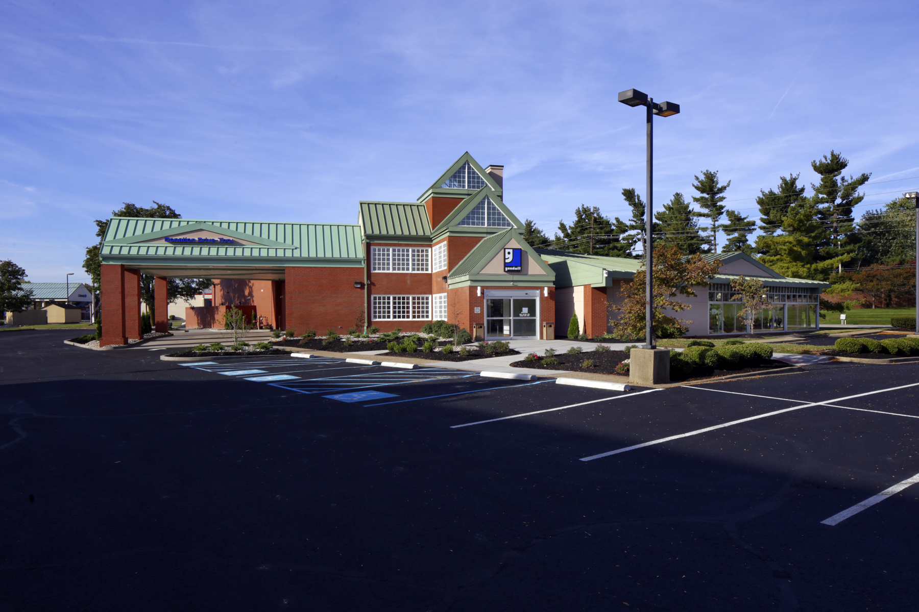 Goodwill opens new store on US 42