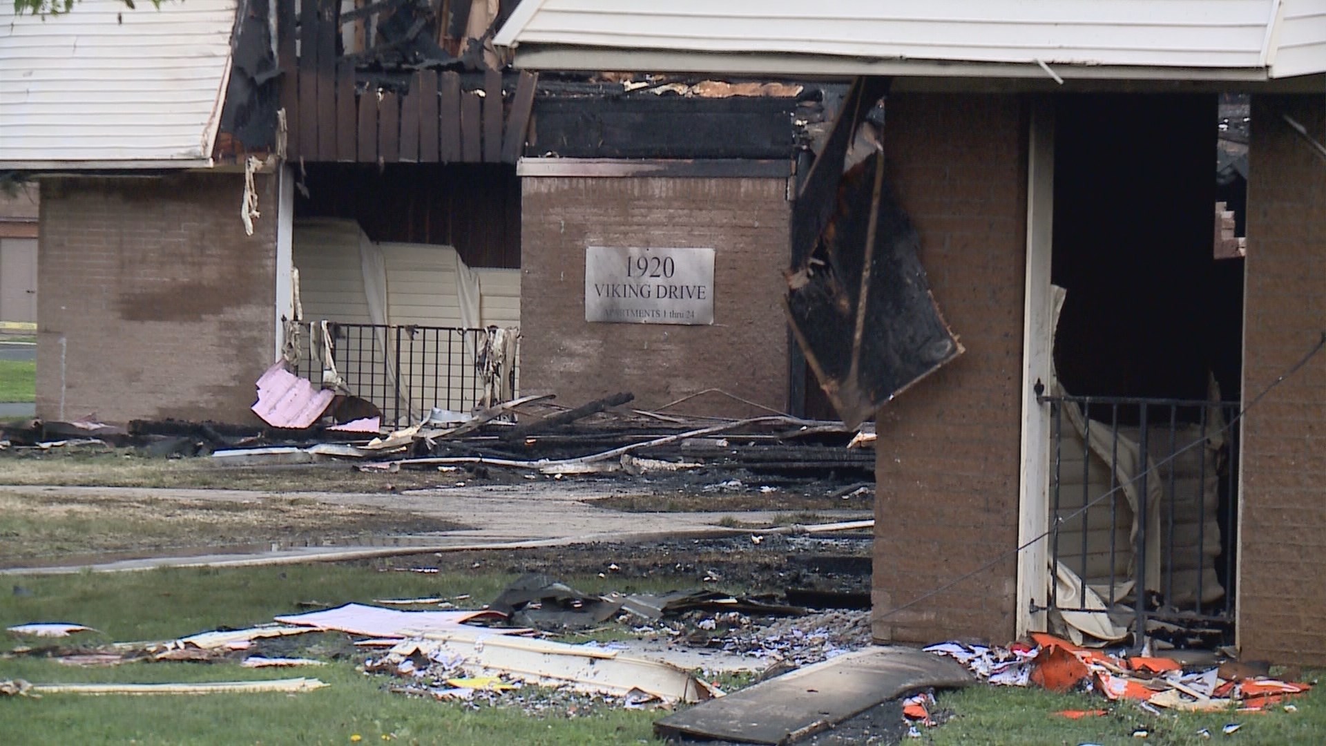 Jeffersonville apartment building fire leaves many with very little to