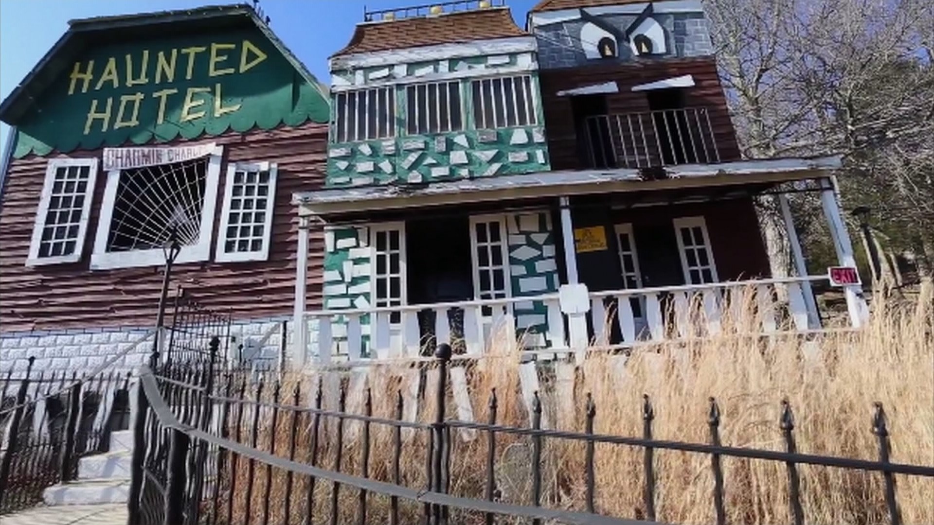 Guntown Mountain up for auction