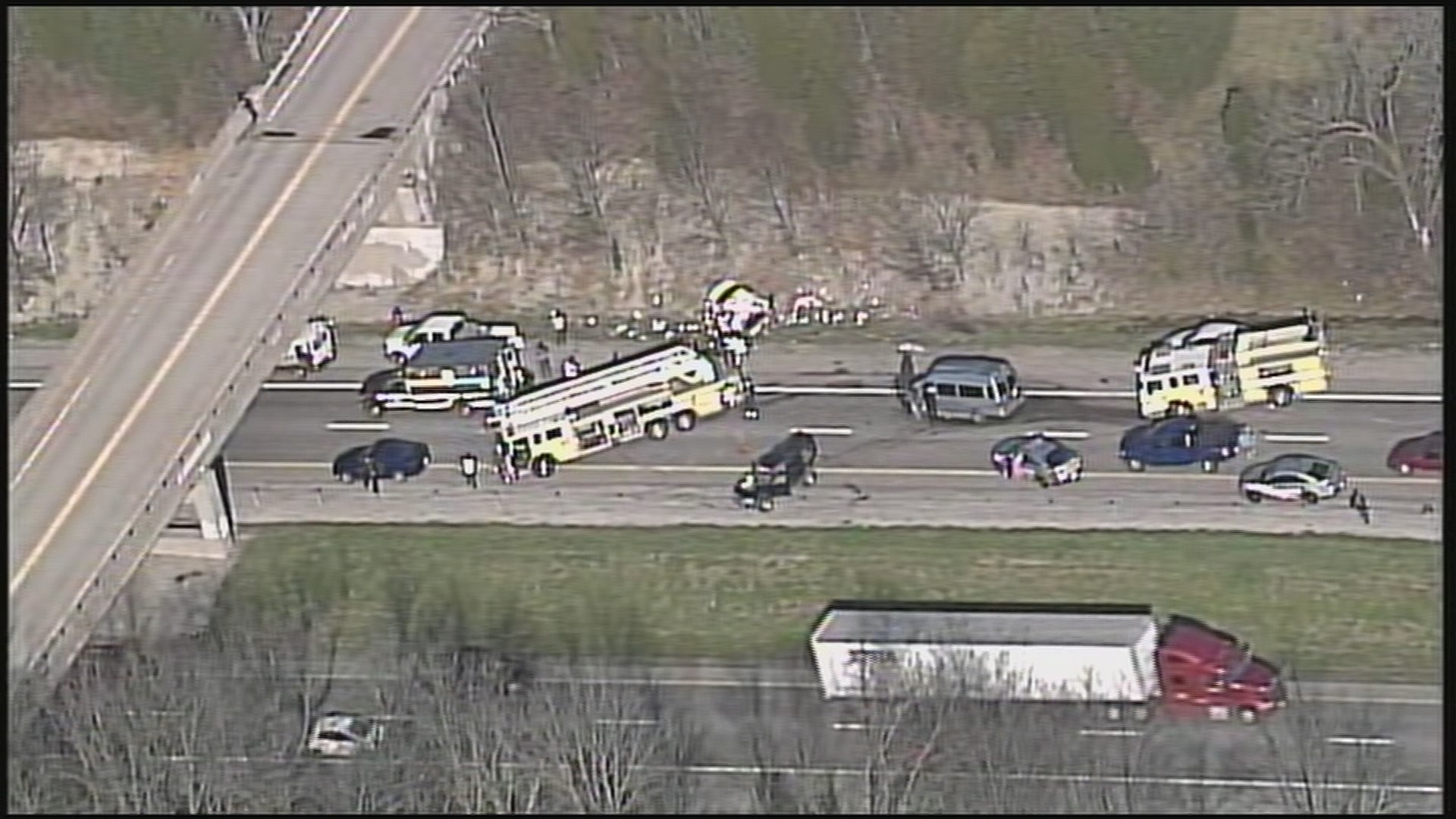 Multi-vehicle Crash Closes NB Gene Snyder Fwy. At I-64 | WHAS11.com