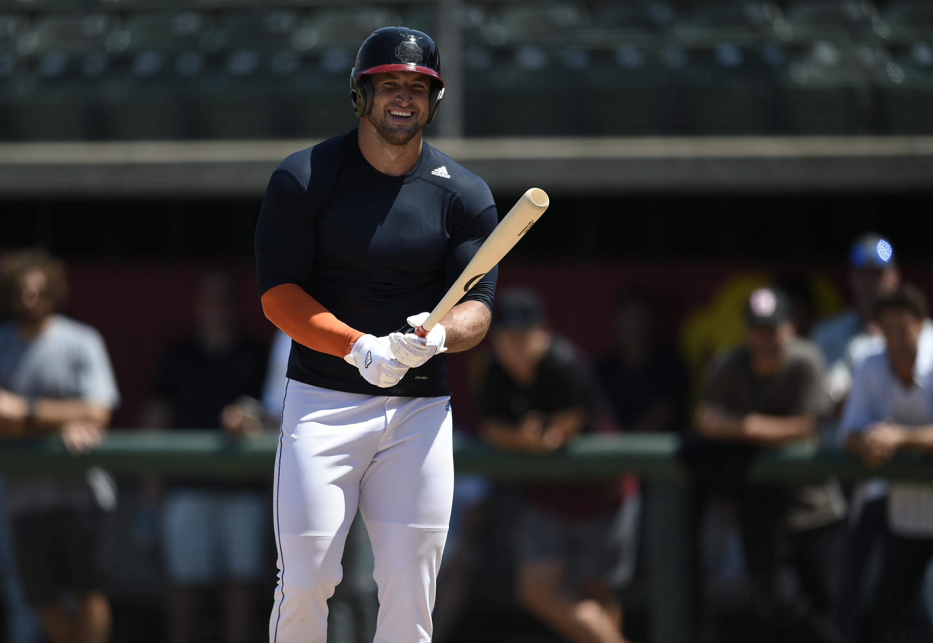 Mets sign Tim Tebow to Minor League contract