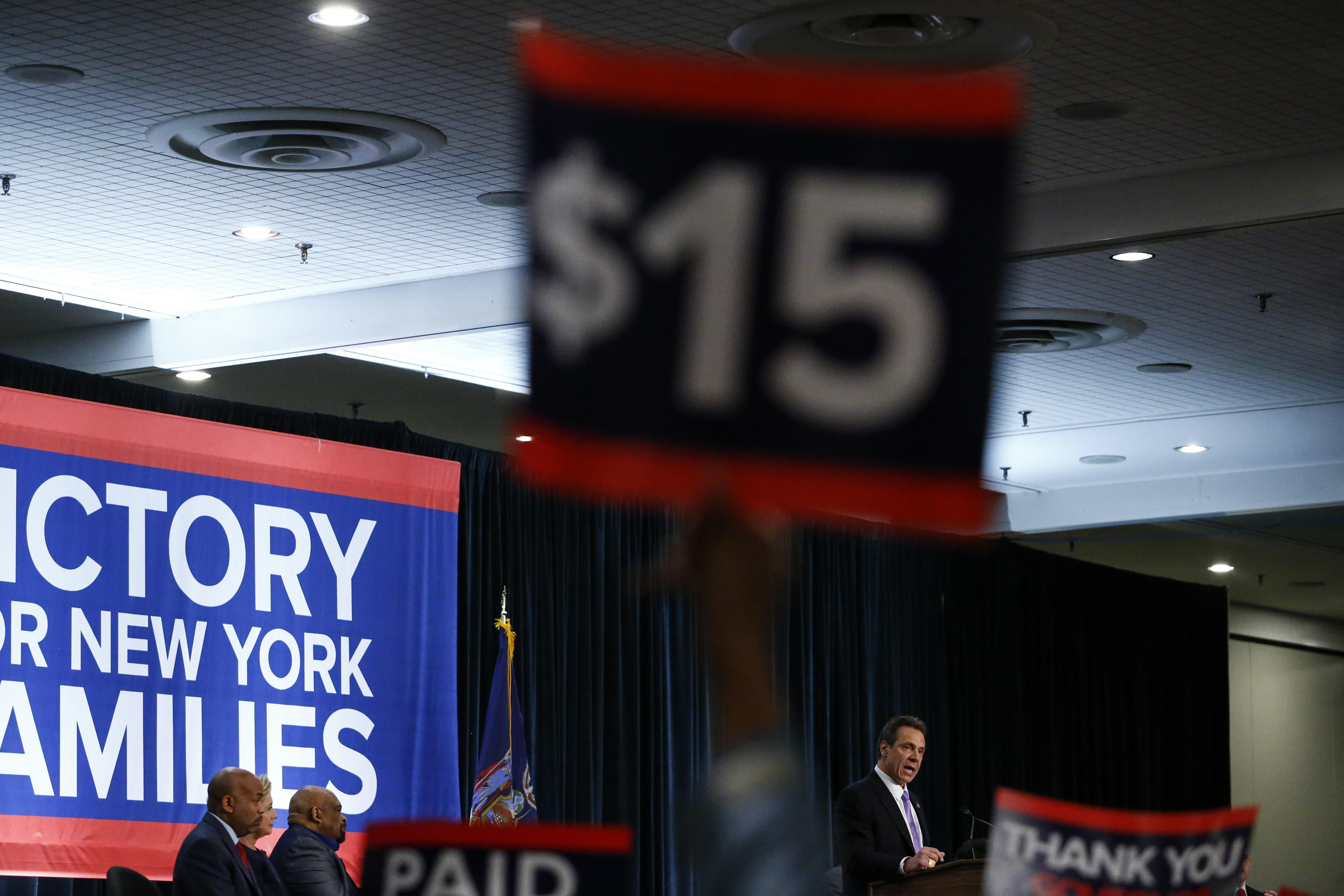 Pay to rise for millions as 19 states increase minimum wage | whas11.com