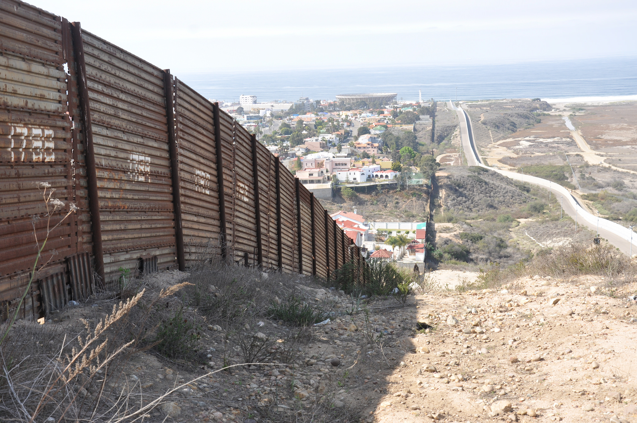 Border Patrol chief out day after Trump border fence decree | whas11.com