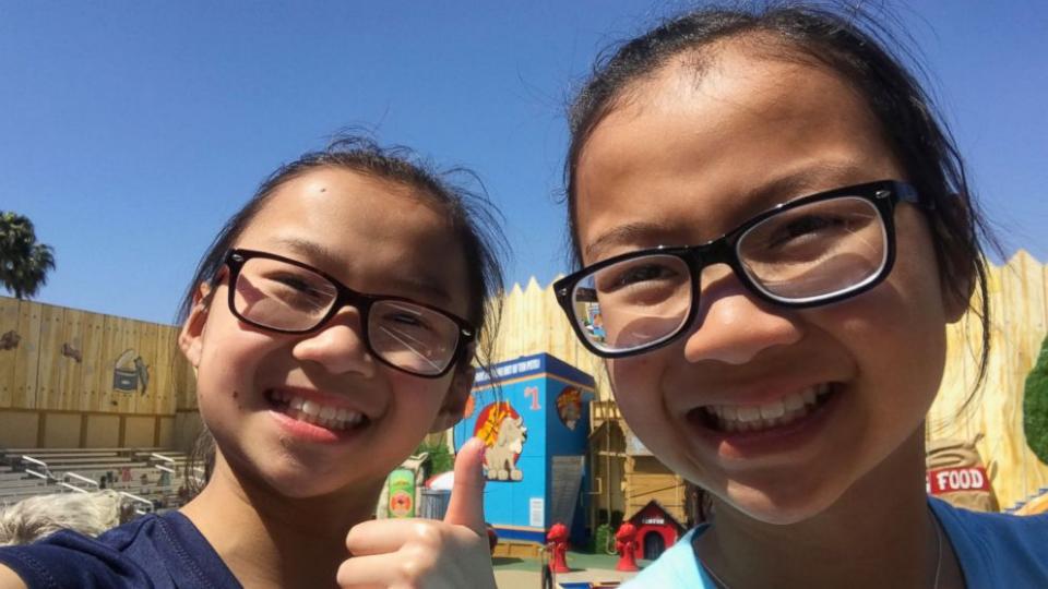 Twins Separated At Birth Go On 1st Vacation Together Months After