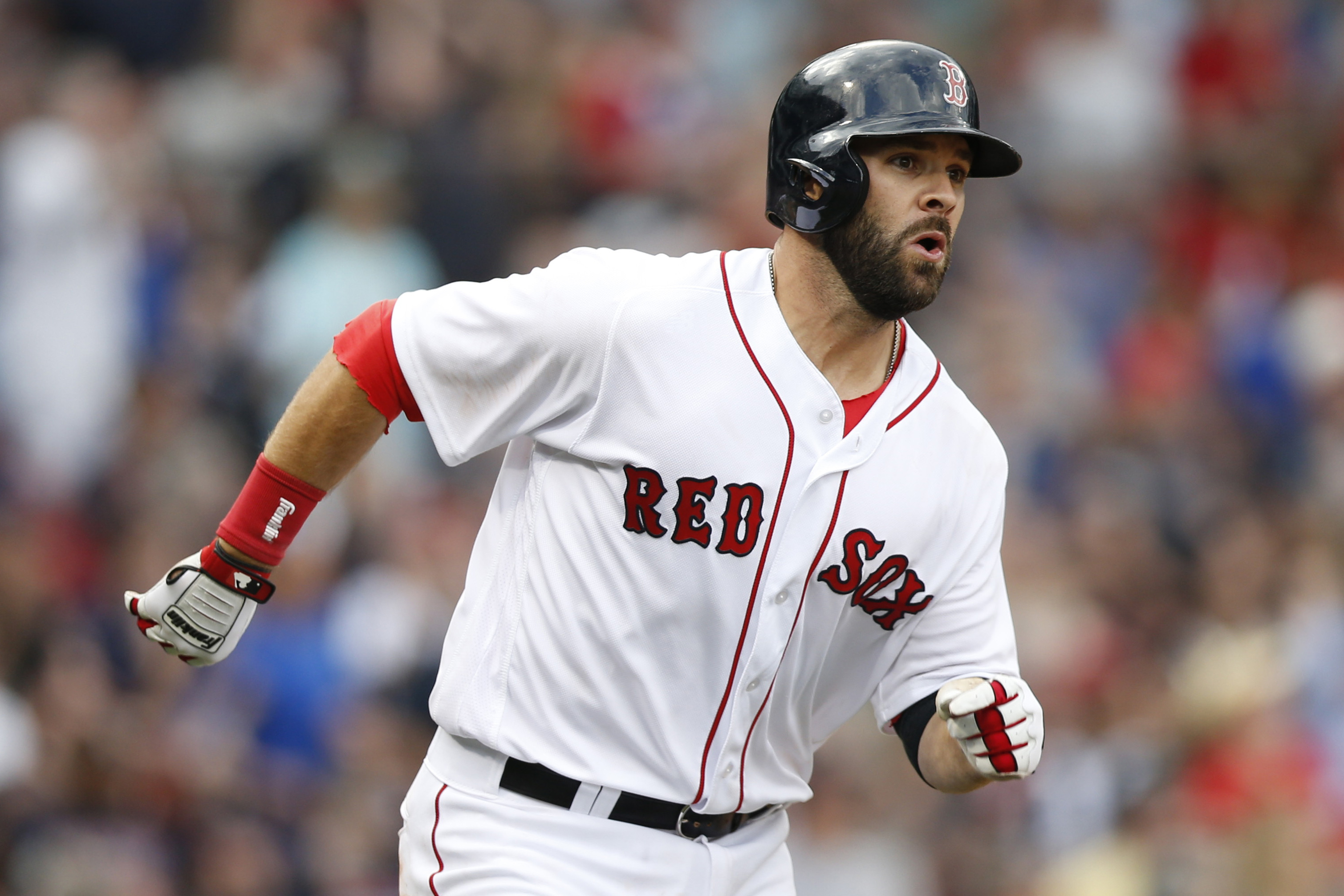Moreland's 2-run single leads Red Sox over Rays 7-5