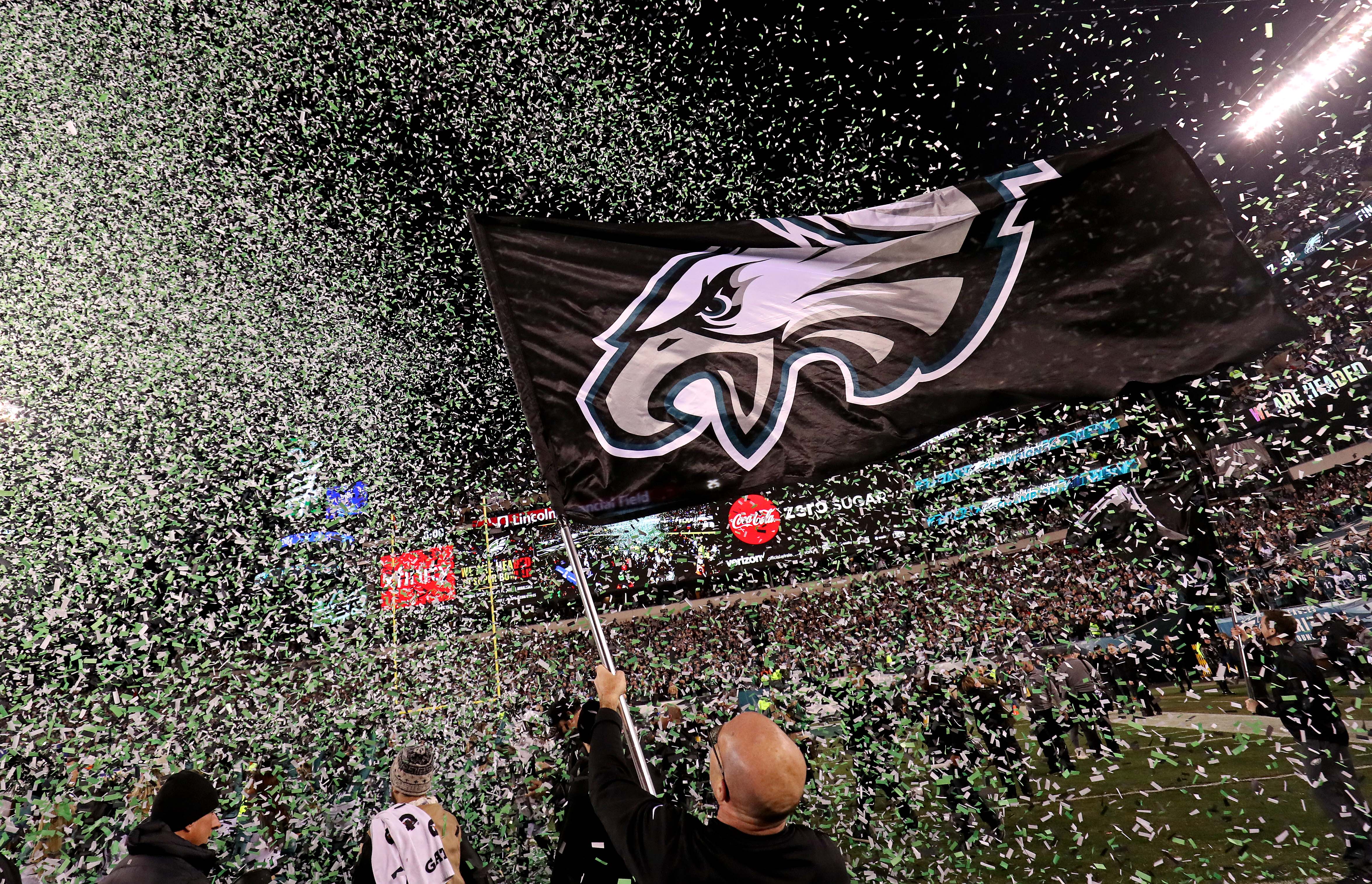Eagles fans take to streets to celebrate after team's win