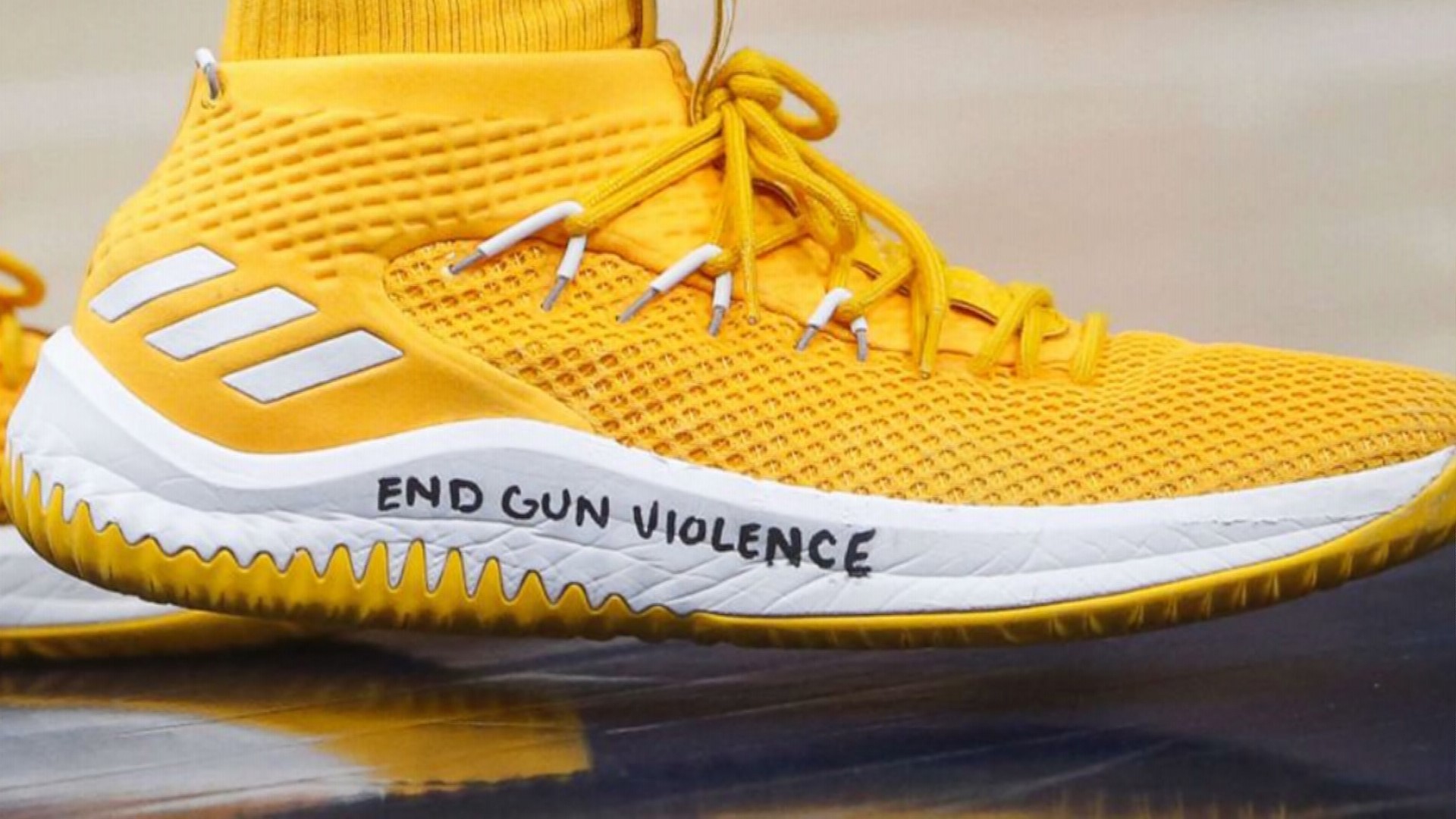 Donovan Mitchell wore shoes to 'pay respect' to Louisville basketball