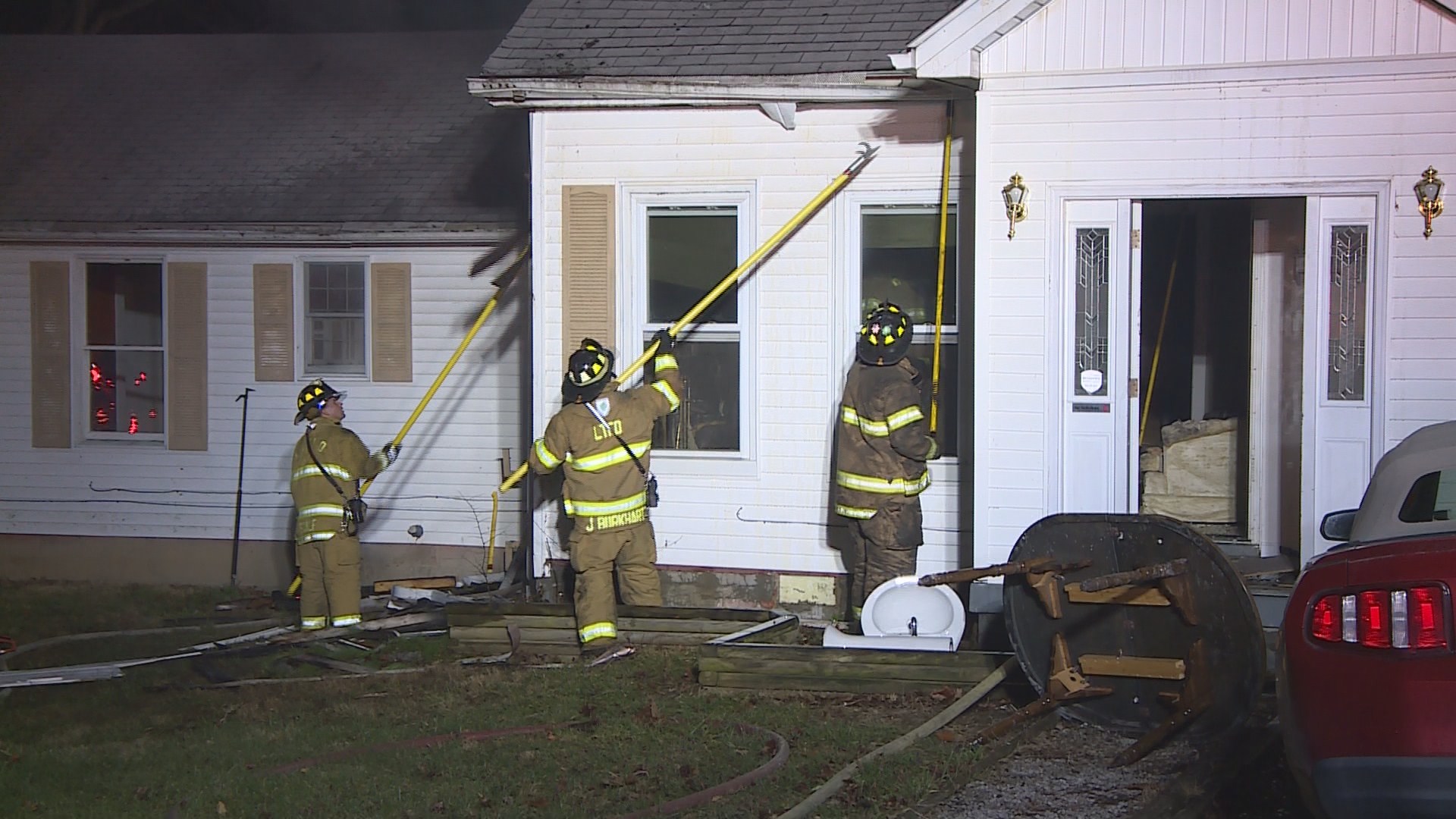 Fire causes extensive damage to New Albany home | whas11.com