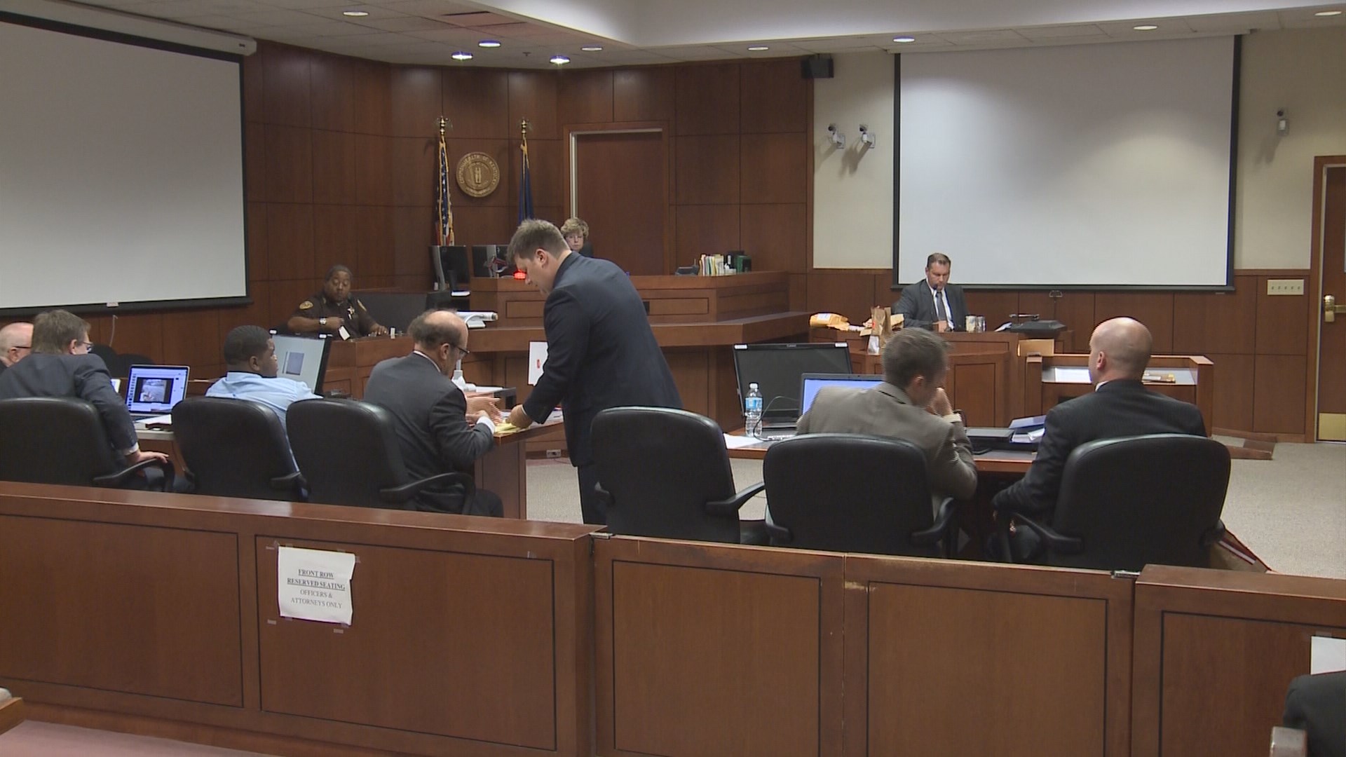 First witnesses take stand in Edwards' homicide trial | whas11.com